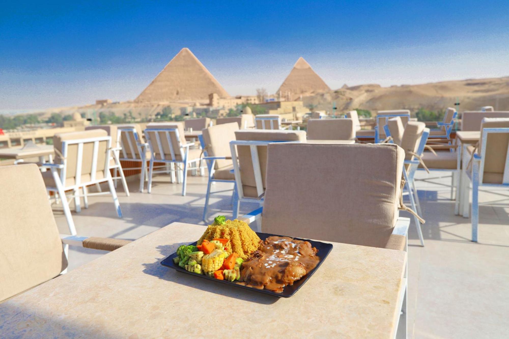 Gaia Pyramids Hotel Kafret el-Gabal Eksteriør bilde