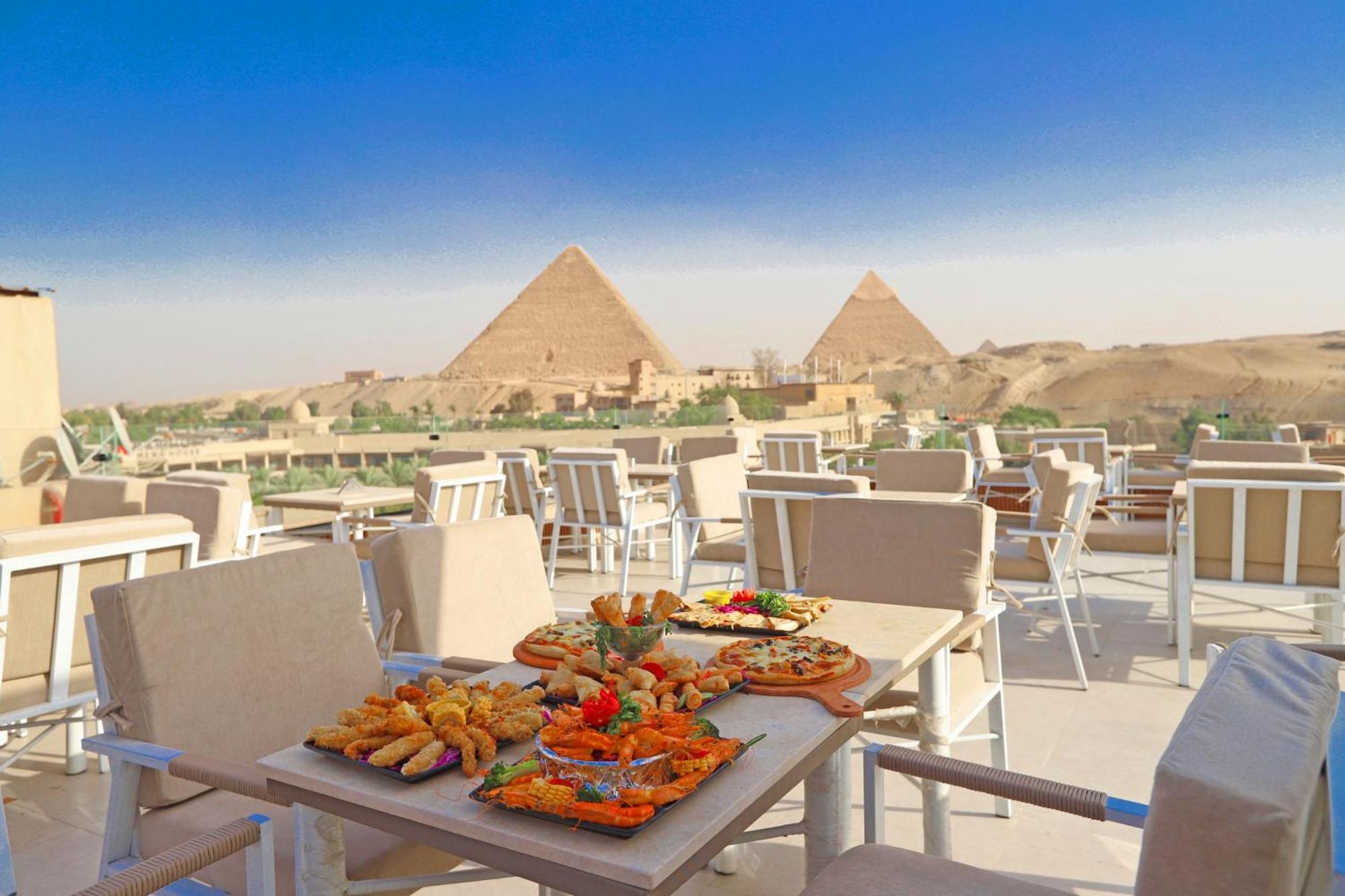 Gaia Pyramids Hotel Kafret el-Gabal Eksteriør bilde