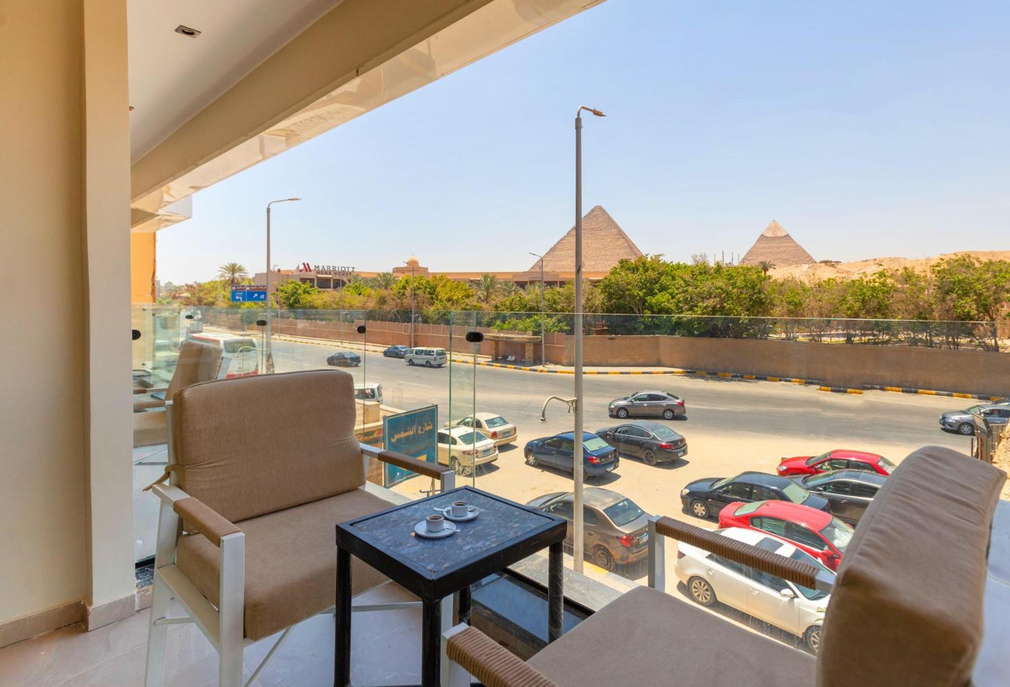 Gaia Pyramids Hotel Kafret el-Gabal Eksteriør bilde