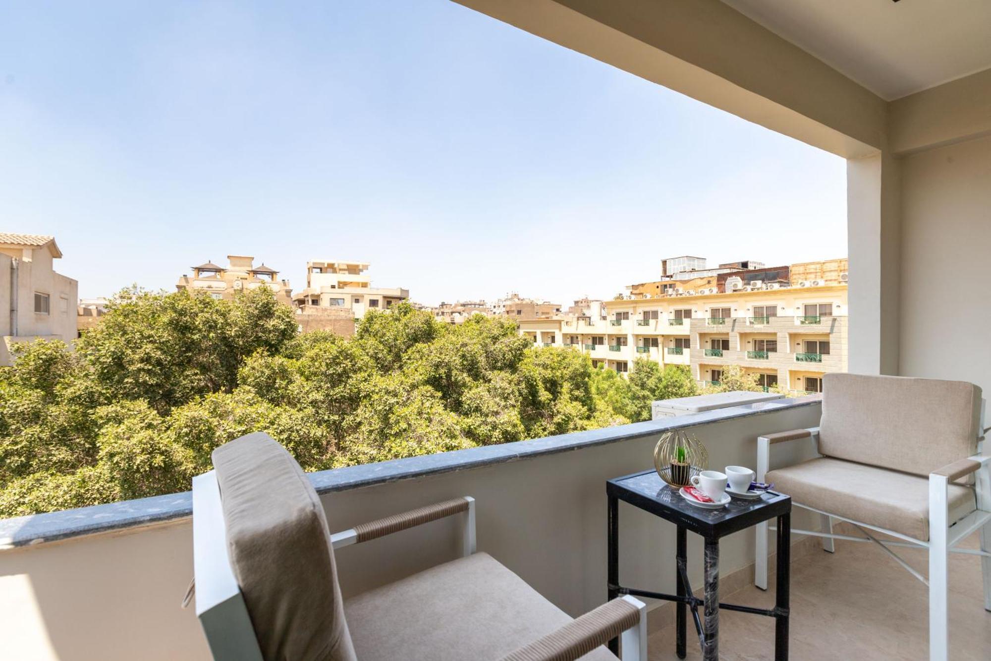 Gaia Pyramids Hotel Kafret el-Gabal Eksteriør bilde