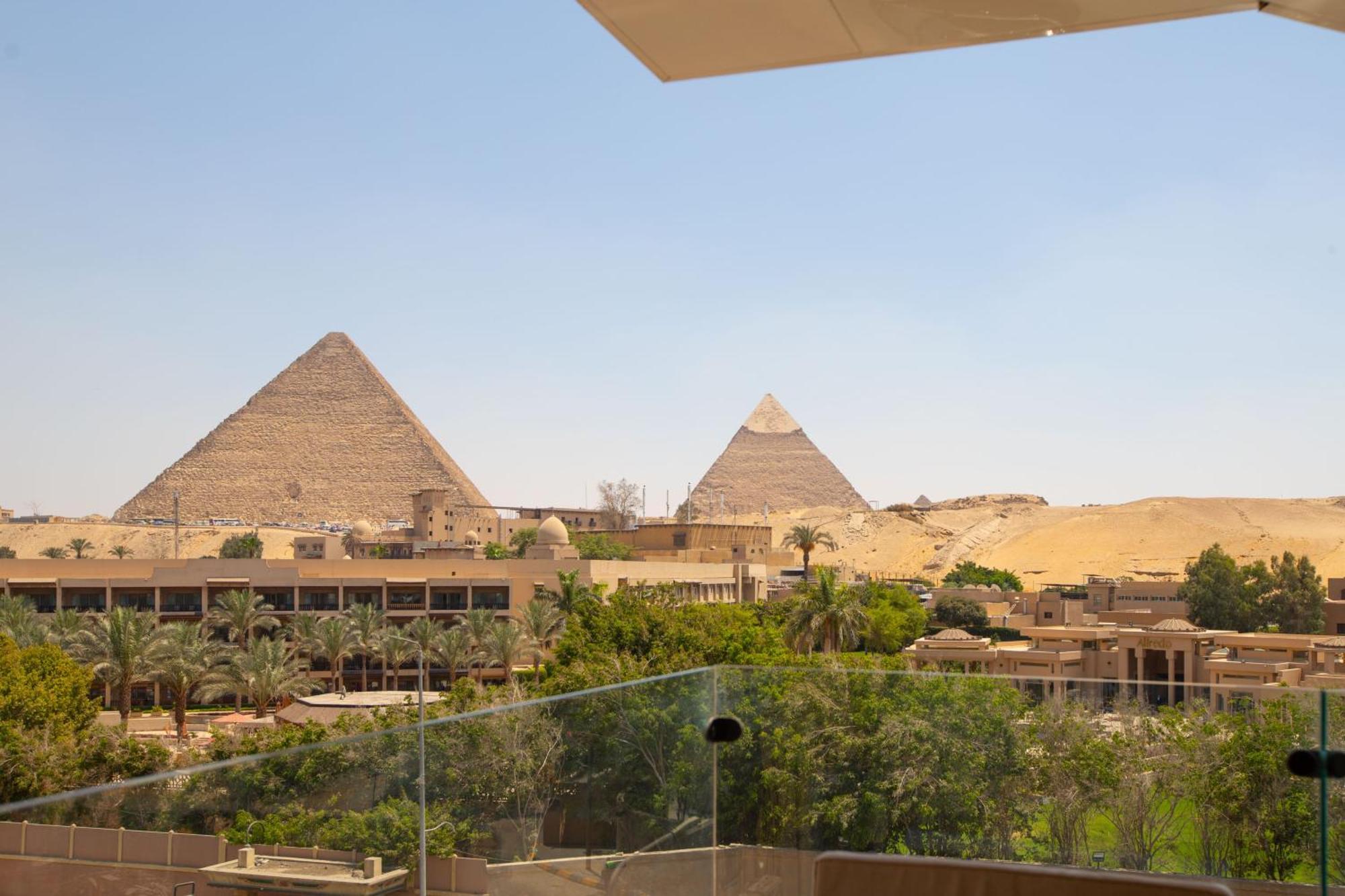 Gaia Pyramids Hotel Kafret el-Gabal Eksteriør bilde