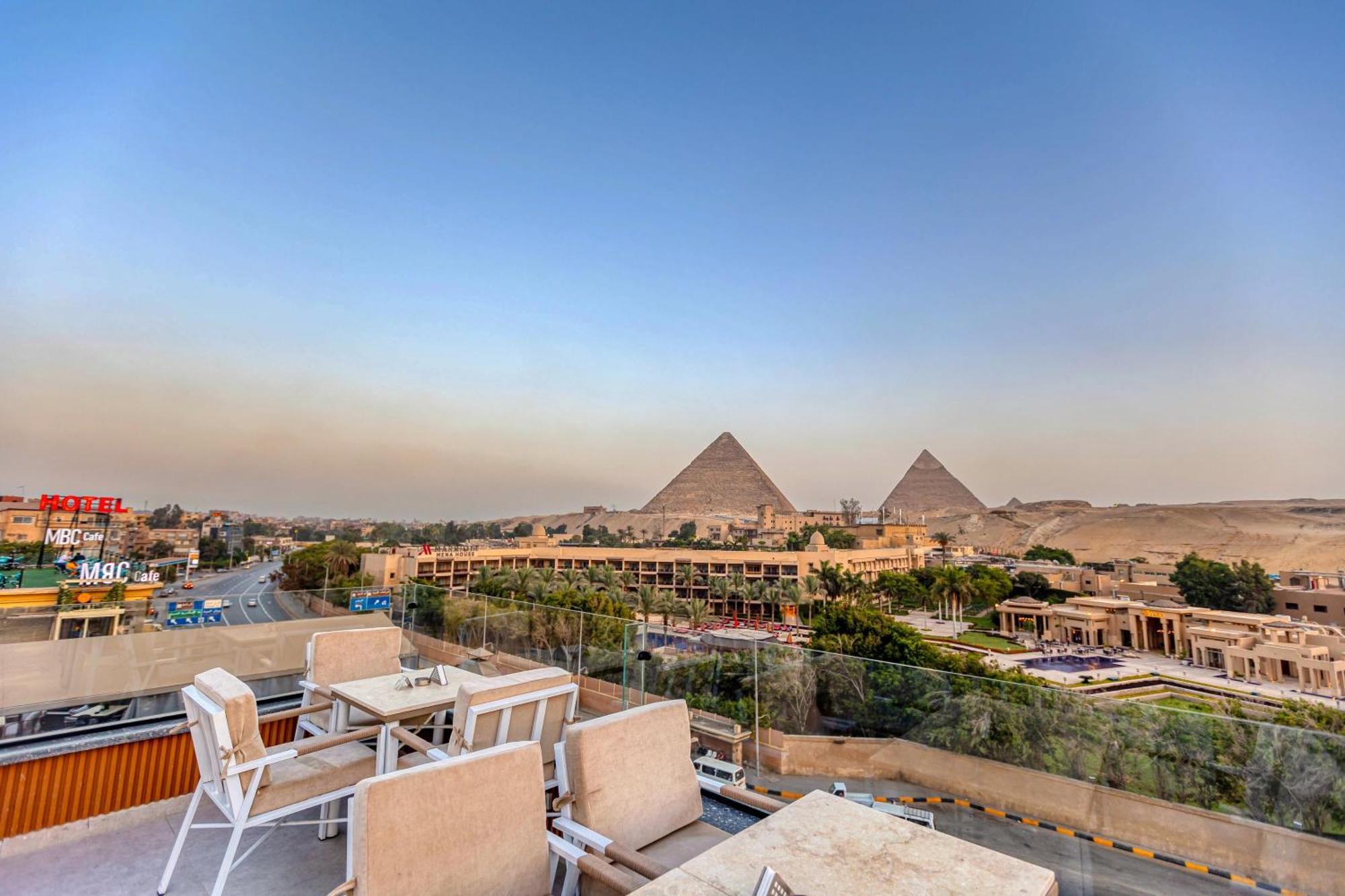 Gaia Pyramids Hotel Kafret el-Gabal Eksteriør bilde